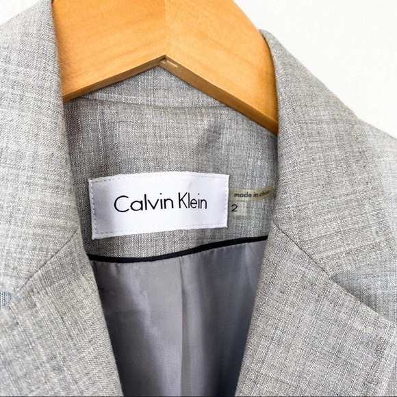 Calvin Klein Light Gray 2-Button Blazer size 2 - Picture 3 of 8